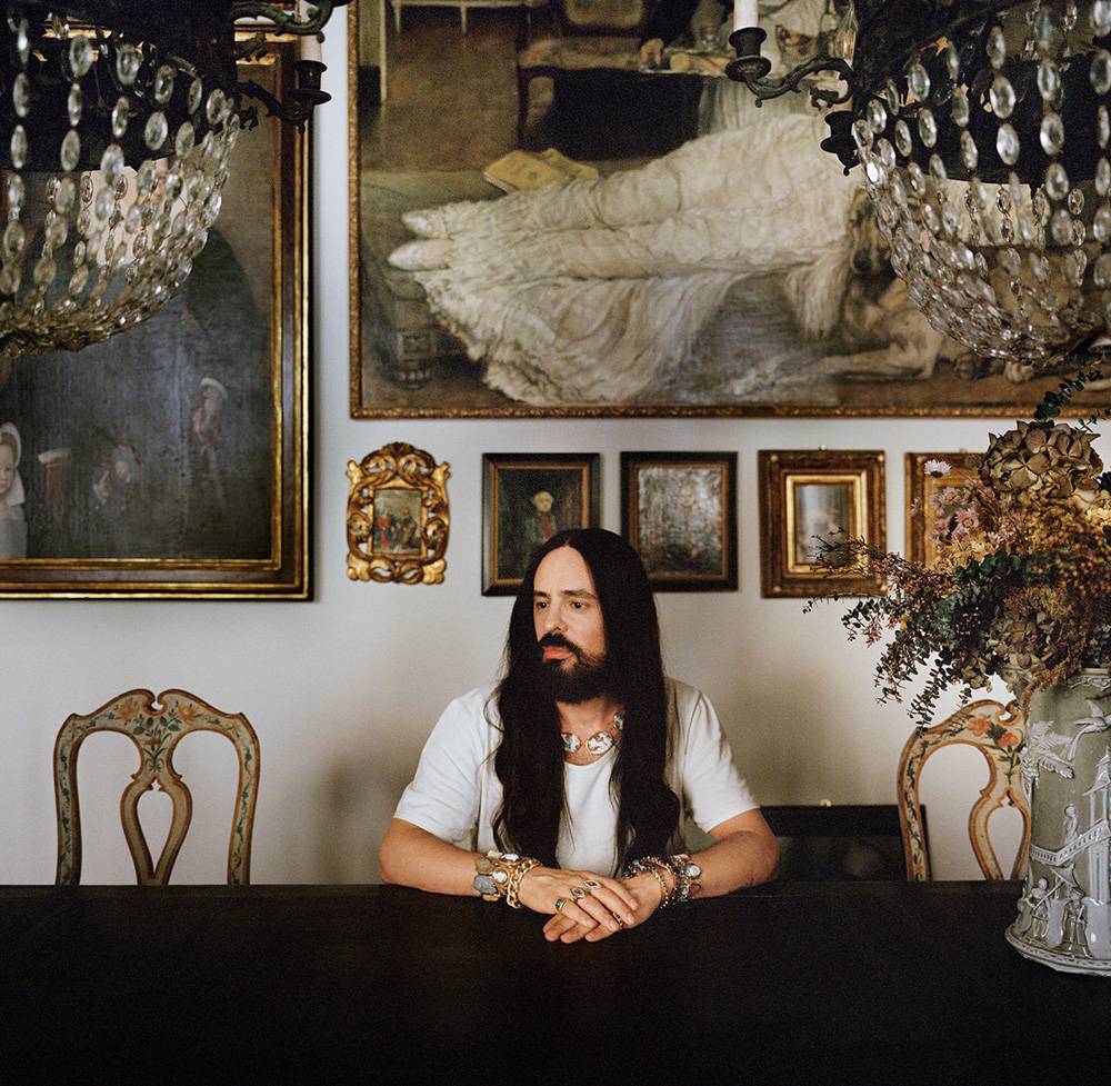 Alessandro Michele w jadalni jego rzymskiego apartamentu w Palazzo Scapucci, Fot. F. Halard