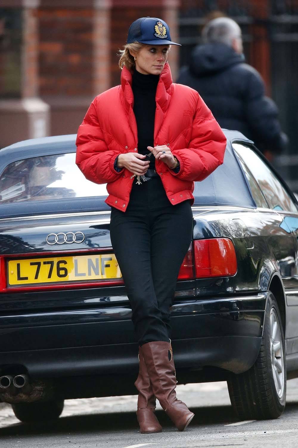 Elizabeth Debicki na planie djęciowym, 2022 r., Fot. BackGrid UK/East News