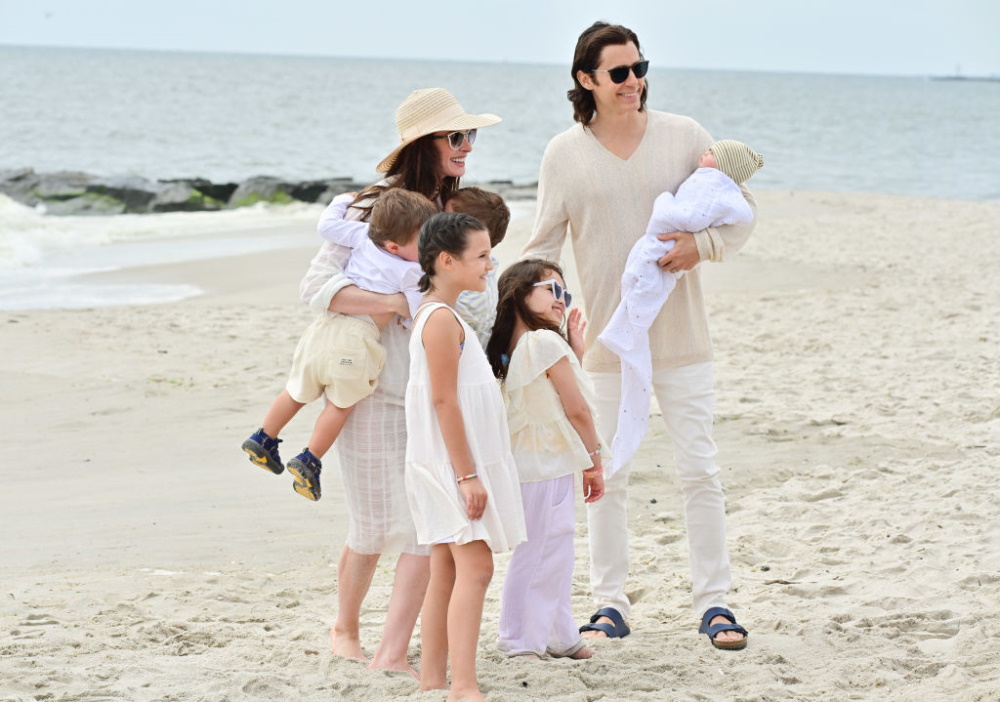 Anne Hathaway i Jared Leto na planie WeCrashed (Fot. Getty Images)