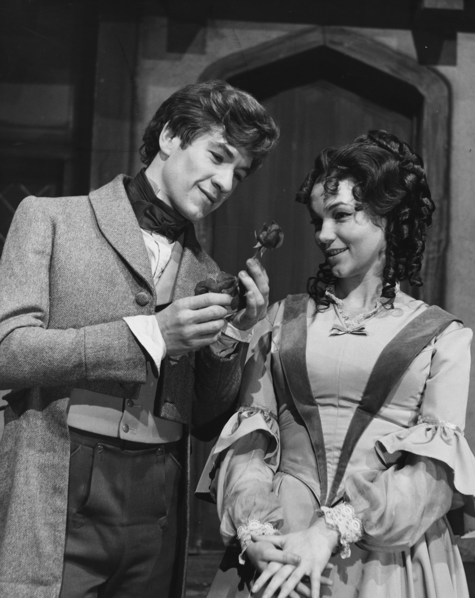 Ian McKellen w 1965 roku. (Fot. Harry Todd/Fox Photos/Hulton Archive/Getty Images)